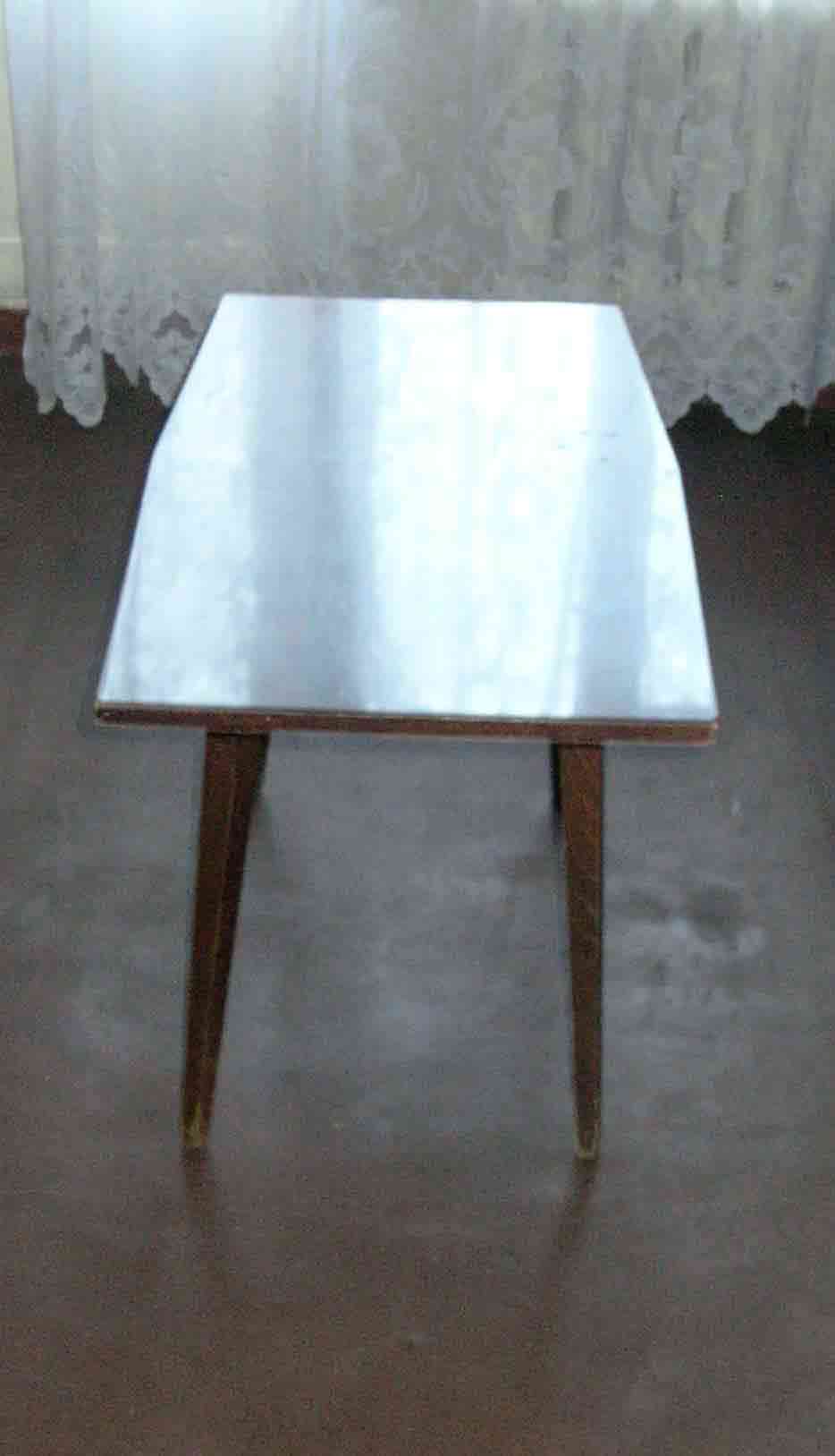 Стол журнальный