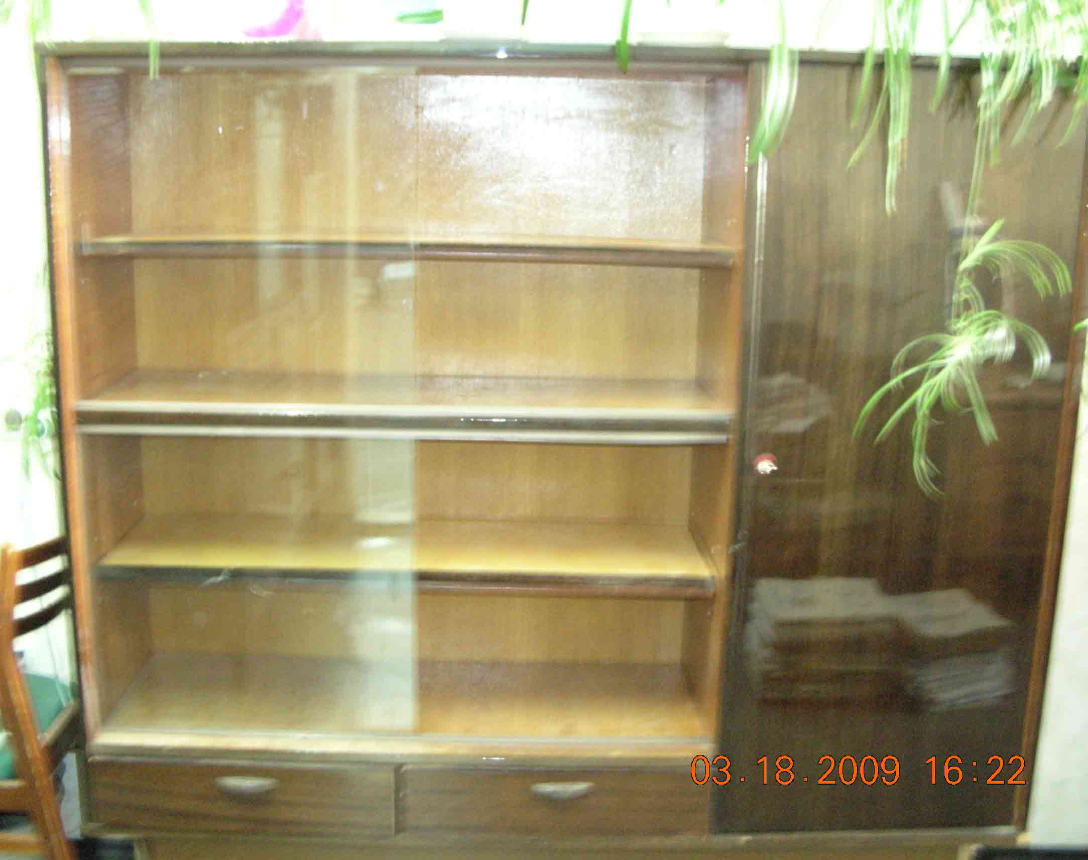 2 книжных шкафа