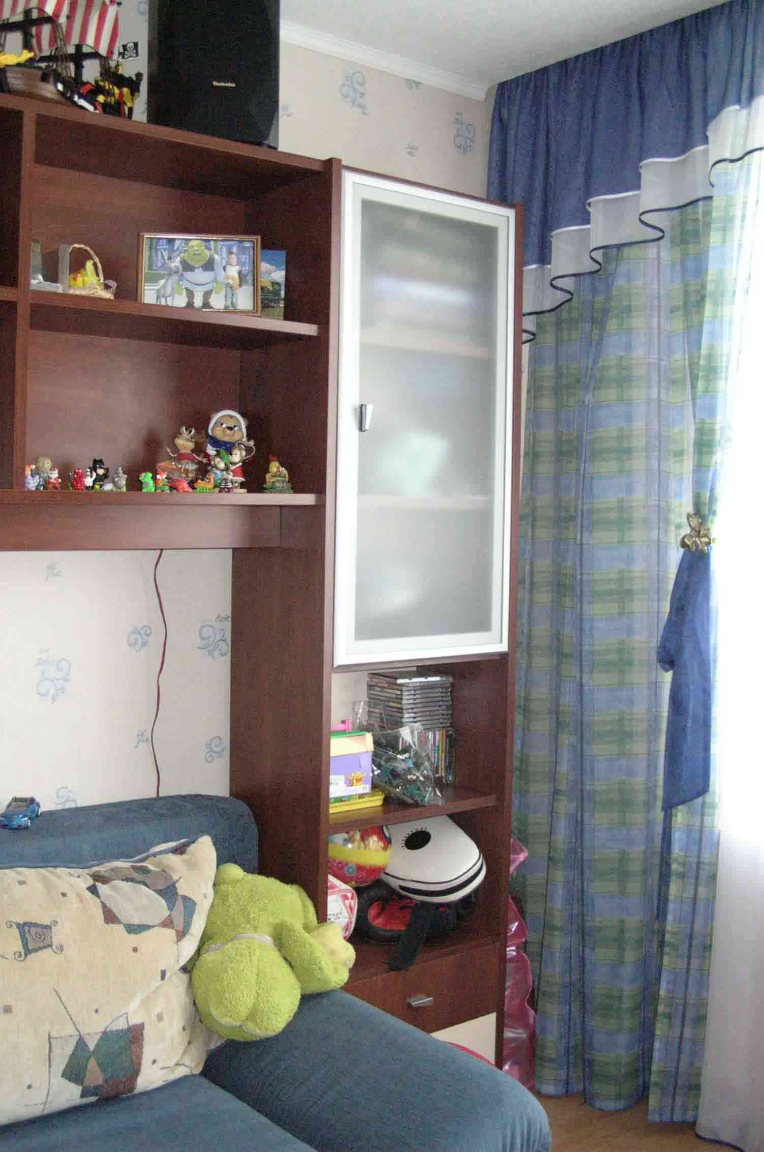 Угловой шкаф