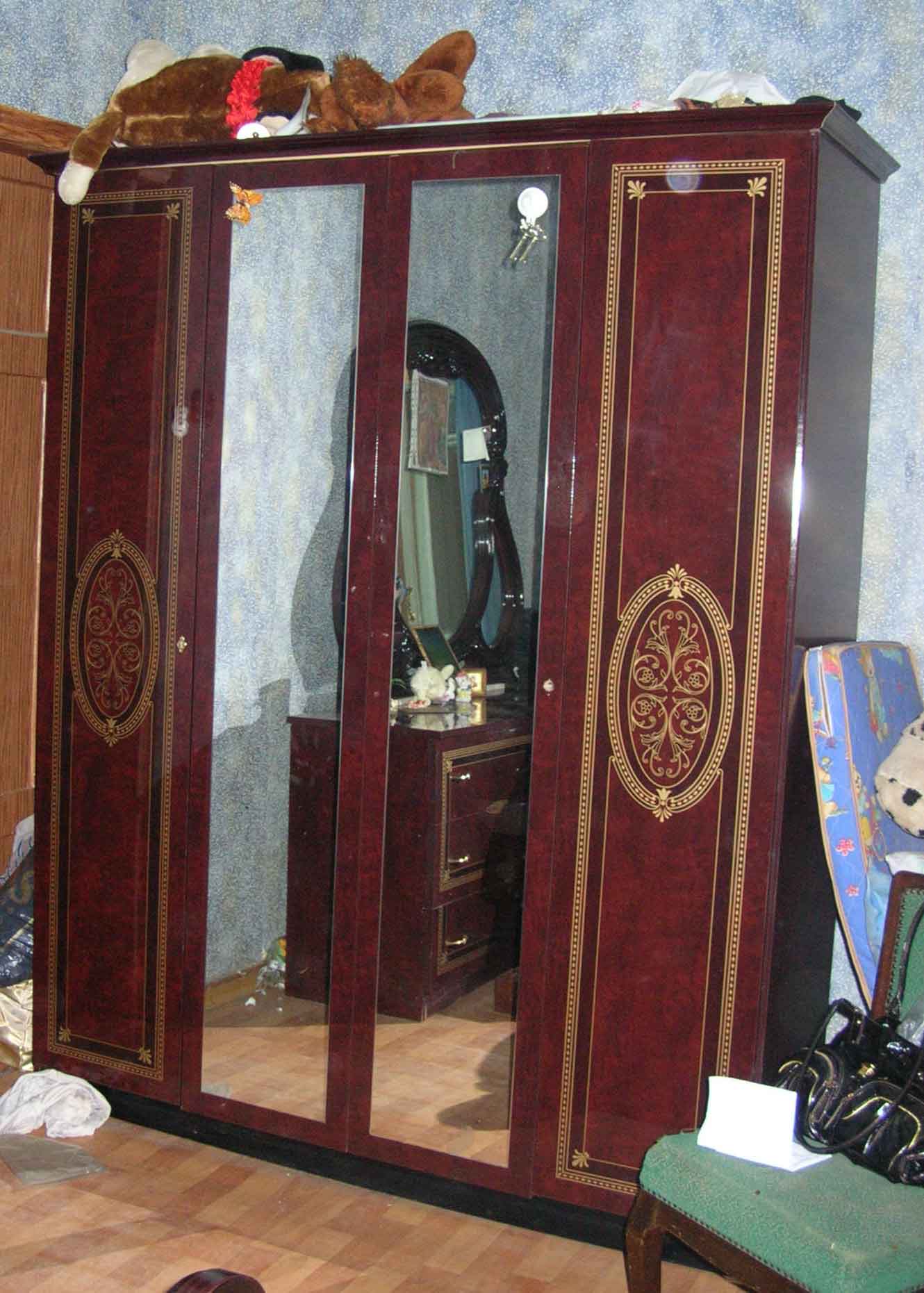 Шкаф плательный 3-х створчатый