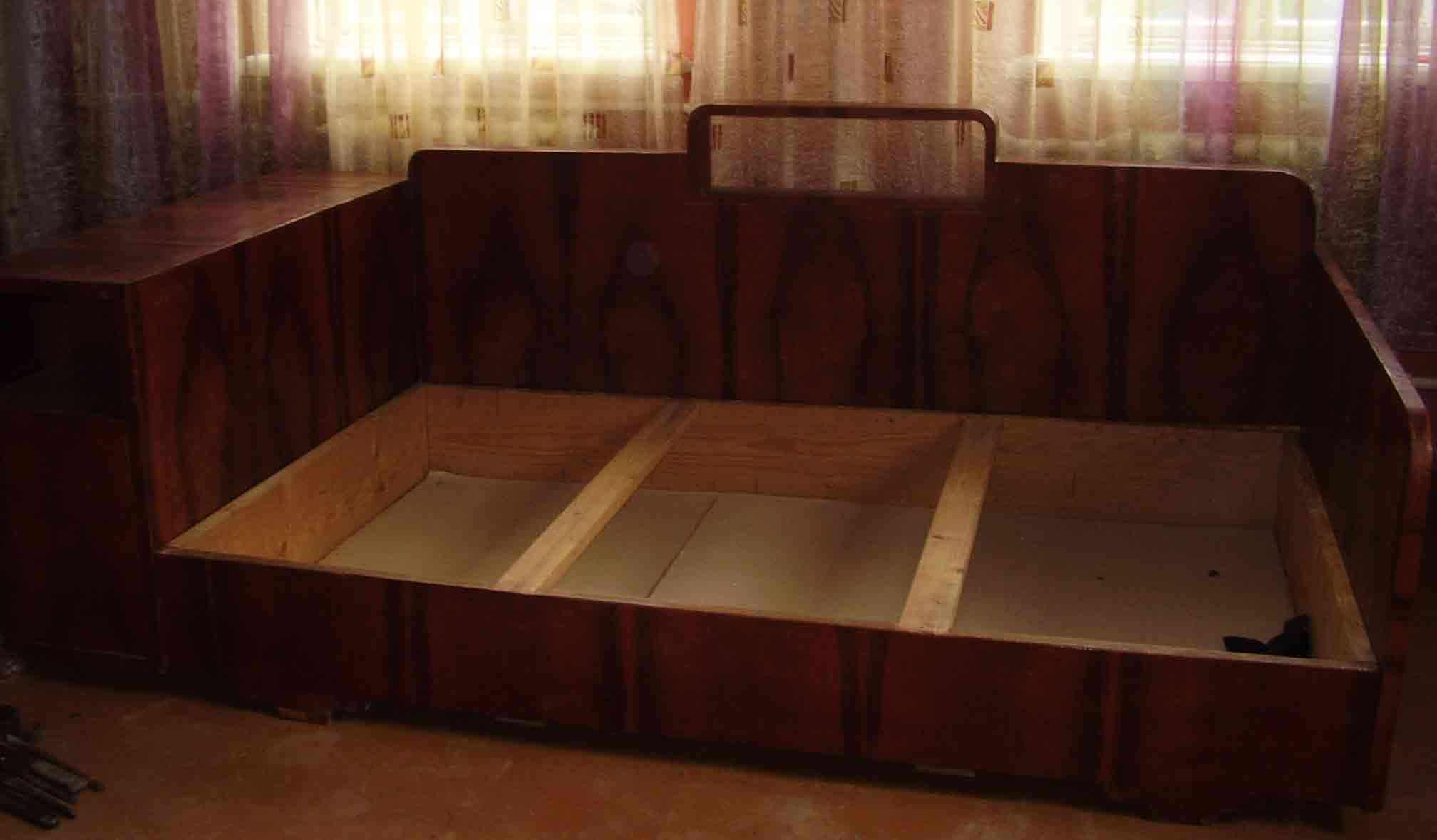 Спальный гарнитур